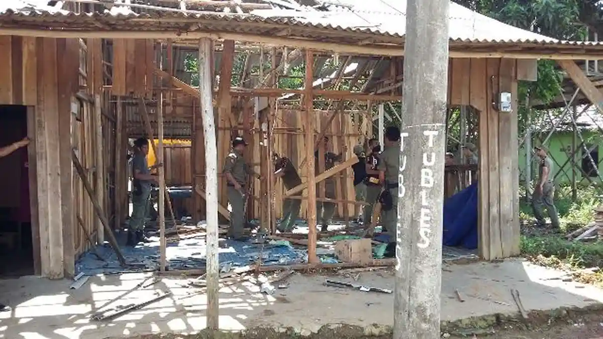 Satpol PP Tala Rusak Warung 'Jablay'