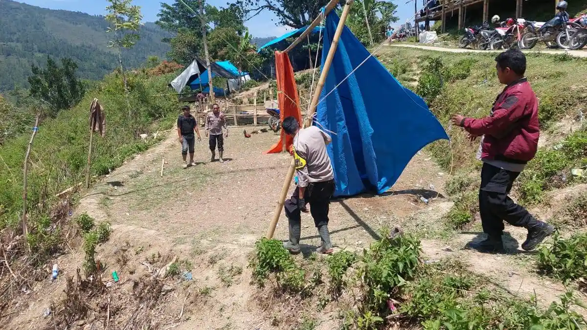 Polres Tana Toraja Bubarkan Judi Sabung Ayam di Acara Rambu Solo