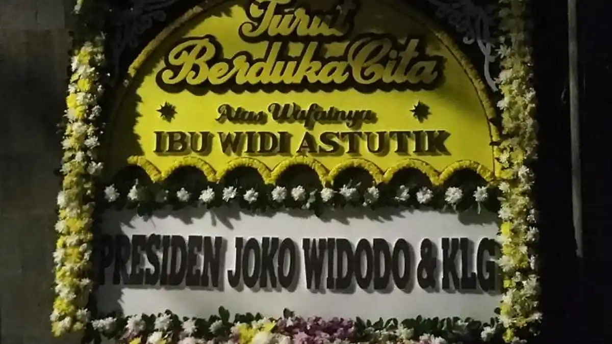 Istri Wakapolri Meninggal Dunia, Karangan Bunga Berjejer di Sekitar Rumah Duka 