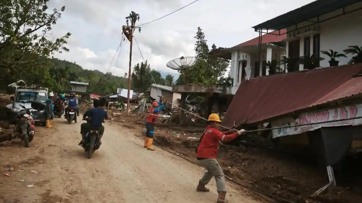 Sistem Kelistrikan Sumbar Pulih 100 Persen Pascabencana