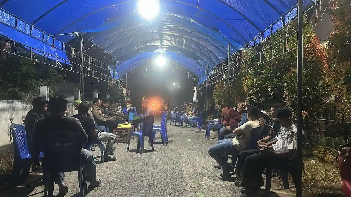Suasana Duka Menyelimuti Rumah Bripda DP di Desa Pincara Pinrang