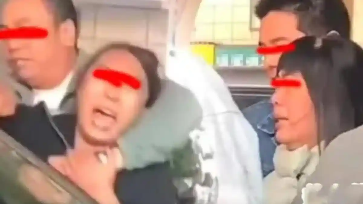 Kepergok Istri Selingkuh di Dalam Mobil, Pria ini Panik dan Berusaha Melindungi Wanita Selingkuhan