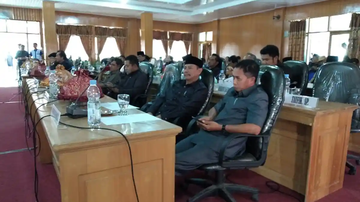 Anggota Dewan Mamasa Kompak Minta Dana Partai Dinaikkan