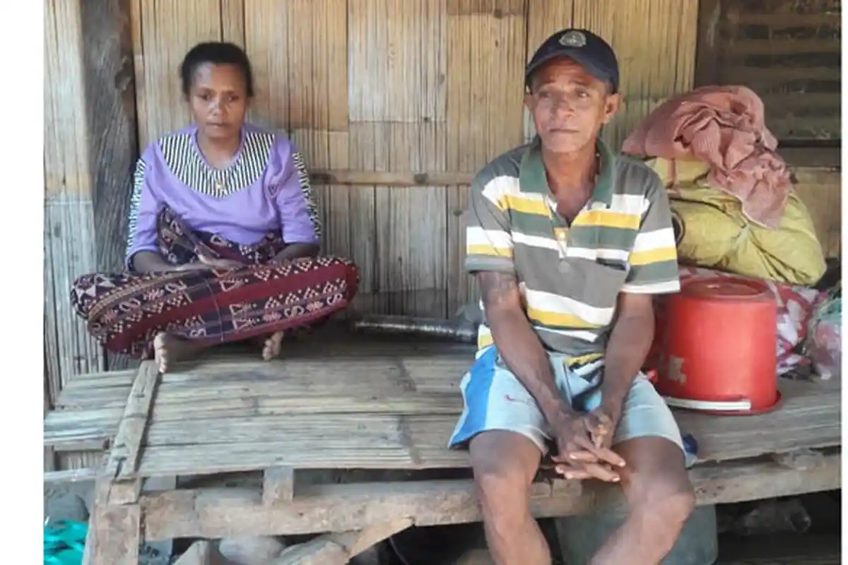 Pasutri Sakit Dijemput dan Dibawa ke Labotarium Prodia