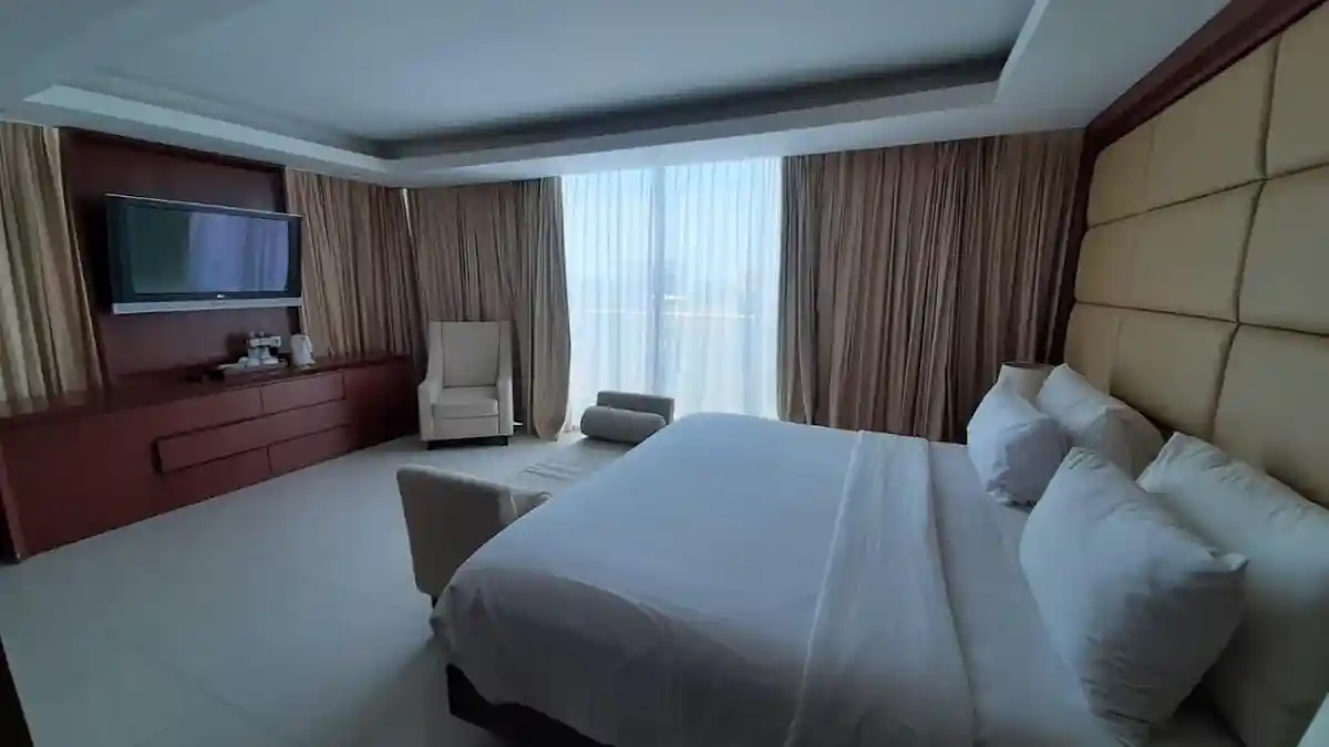 VIDEO: Melihat Fasilitas Lengkap yang Memanjakan Tamu di Hotel Santika Makassar