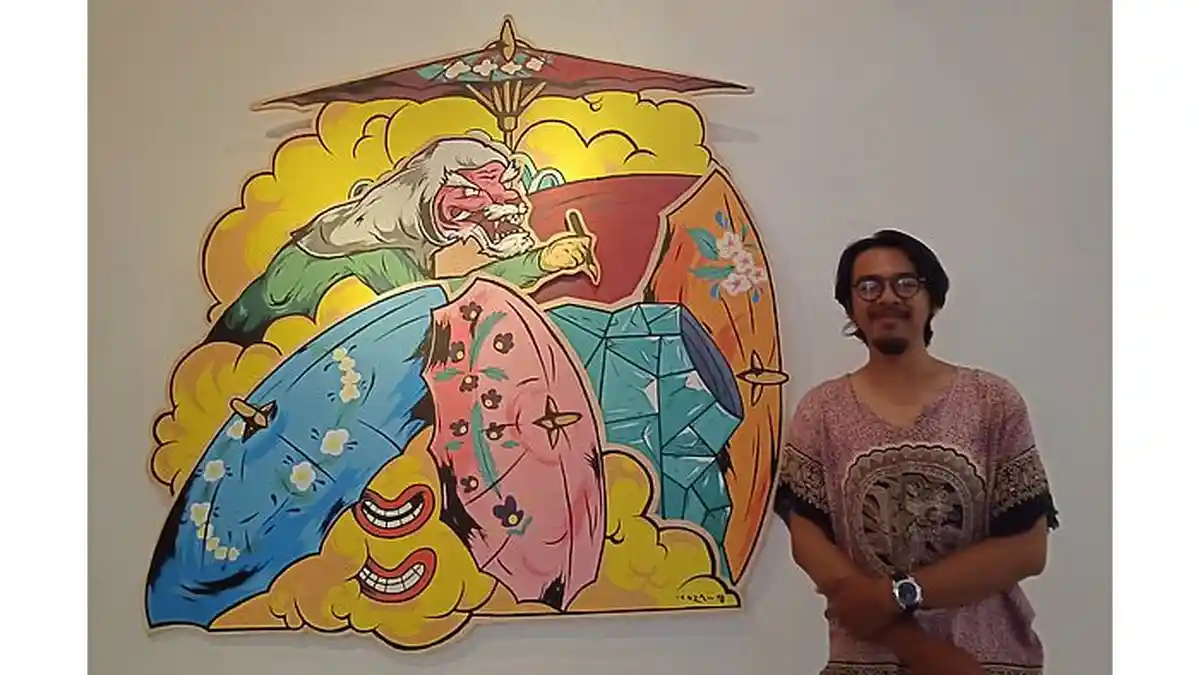 Perupa Muda Asal Tasikmalaya Edukasi Generasi Muda Lewat Karya Mural Batik, Kelom, dan Payung Geulis