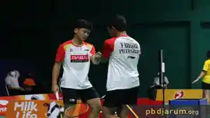 Anselmus-Breagit-Fredy-Prasetya-kiri-saat-tos.jpg