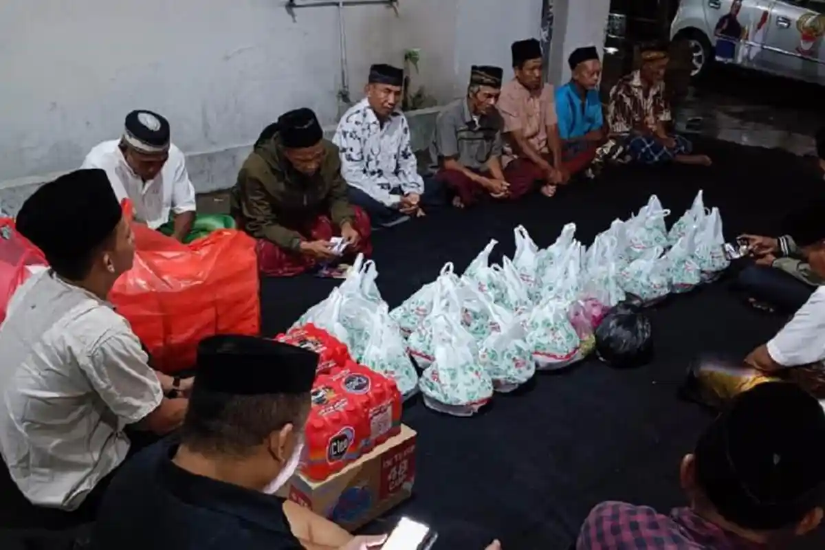 Prihatin Kecelakaan Tewaskan Dua Mahasiswi UIN Tulungagung, Warga Rejoagung Gelar Doa Bersama