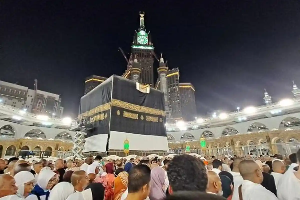 Jemaah Haji Makassar Bersyukur Saksikan Penggantian Rutin Kiswah Ka'bah di 1 Muharram 1445 Hijriah