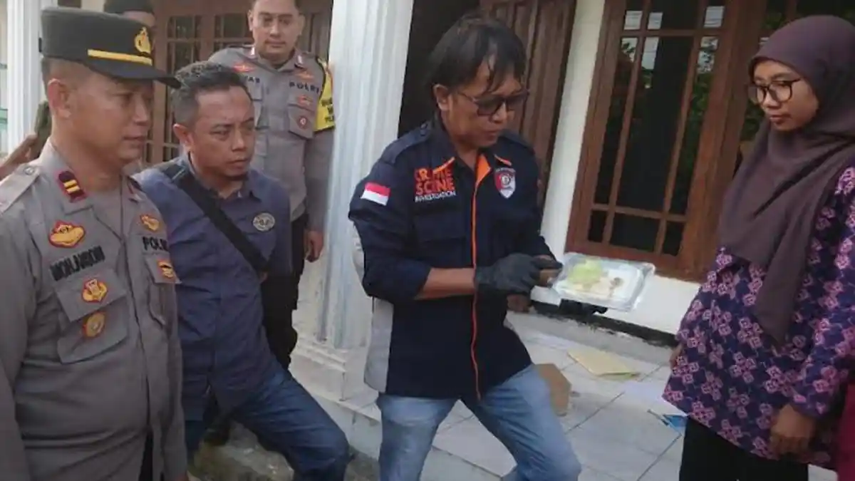Keracunan Massal di Desa Wonorejo Tulungagung Bersumber Dari Bakteri Salmonella dan Enterobacter