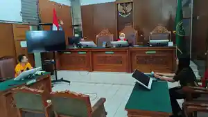 Albertinus-Parlinggoman-Napitupulu-APN-melawan-KPK.jpg