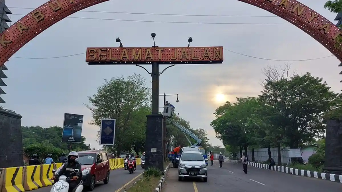 Contra Flow Jembatan Jurug Karanganyar Mulai Diterapkan, Hari Pertama Kondisinya Seperti Ini