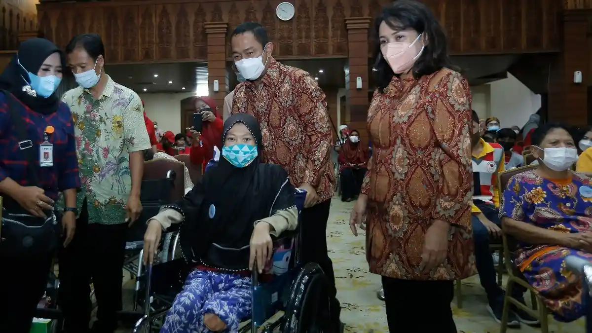 Hendi dan Tia Hadiri Peringatan Hari Disabilitas Internasional di Semarang