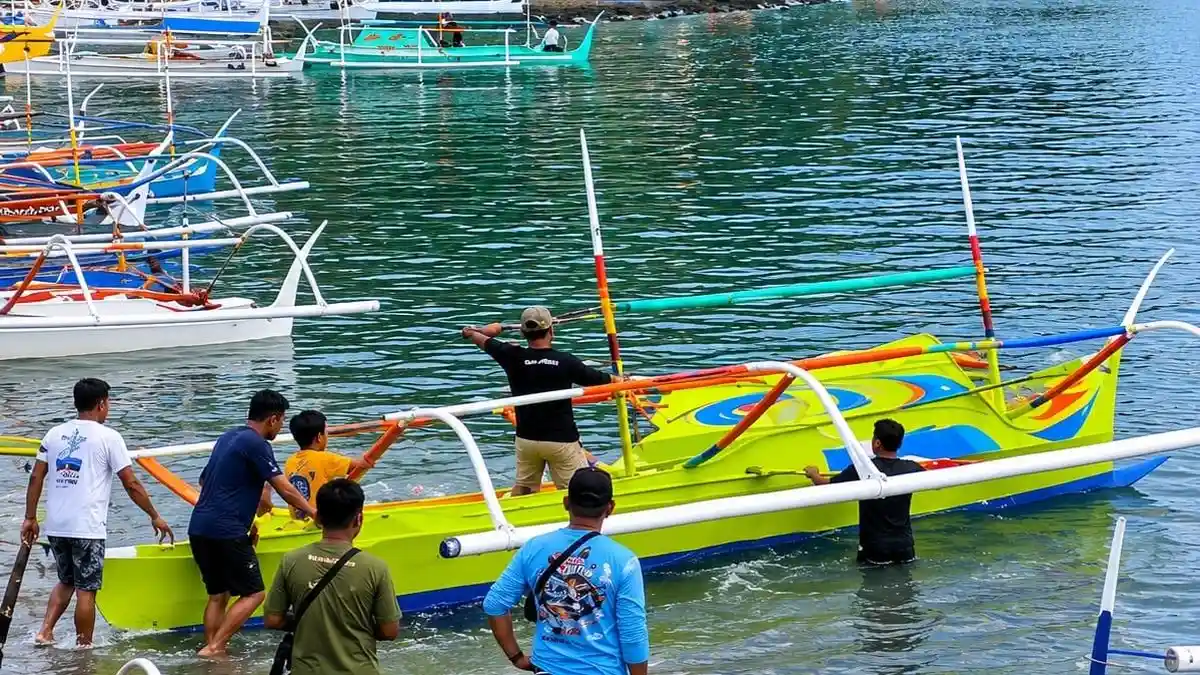 Ribuan Warga Padati Teluk Petta Sangihe, Kejuaraan Pamboat dan Pakura ...