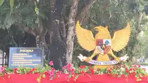 Taman-Renungan-Bung-Karno-Ende-Pancasila-Patung-Pancasila.jpg