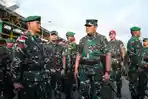 Panglima-TNI-Laksamana-Yudo-Margono-melepas-prajurit-ke-Papua.jpg