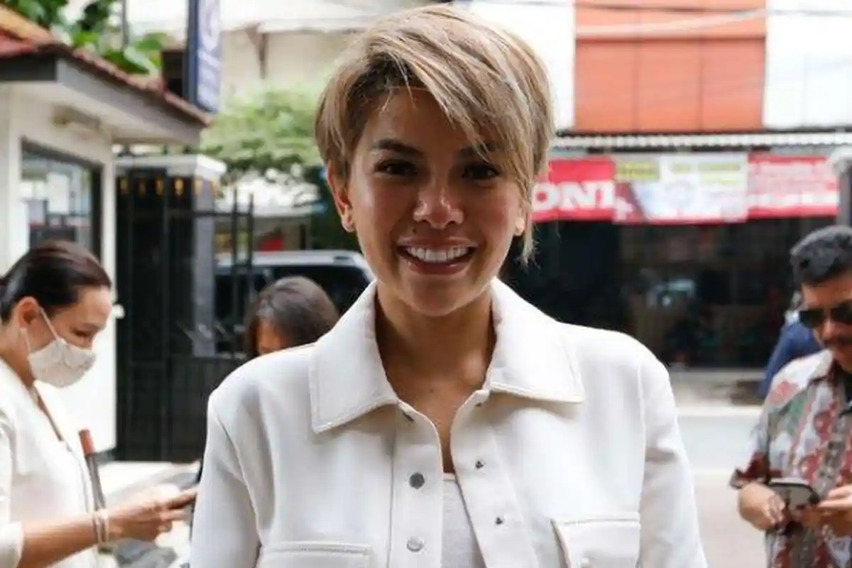 Nikita Mirzani Tak Gentar Rumah Dikepung Pengikut Ustaz Maheer, Gue Sendiri Lu Mau Rame rame