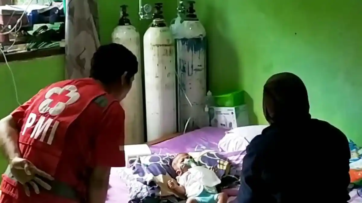 Perjuangan Hidup Bayi di Batang, Kamar Bima Dipenuhi Tabung Oksigen, Divonis Derita Jantung Bocor