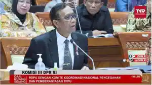 Mahfud-MD-saat-RDP-dengan-Komisi-III-DPR-membahas-soal-transaksi-mencurigakan-Rp349-triliun.jpg