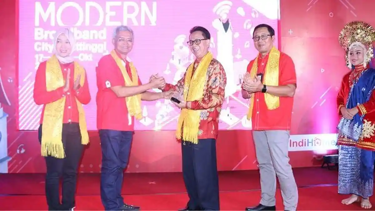Telkom Resmikan Bukittinggi Menjadi Modern Broadband City