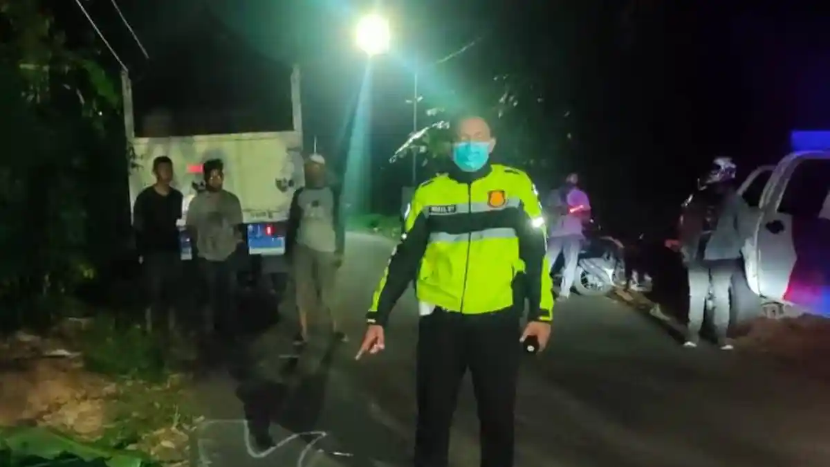 Kecelakaan Maut Vario Vs Truk di Derekan Pringapus Semarang, Pemotor Meninggal Seketika