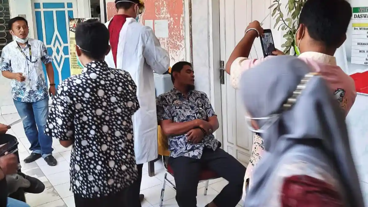 2 Staf Positif Covid-19, TGC Lakukan Swab Test di Kantor Inspektorat Jeneponto