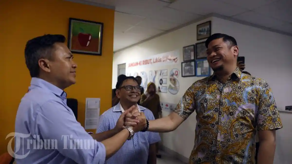 Bupati Adnan bertandang ke Redaksi Tribun Timur dan Podcast HUT Sulsel - bupatiadnan.jpg
