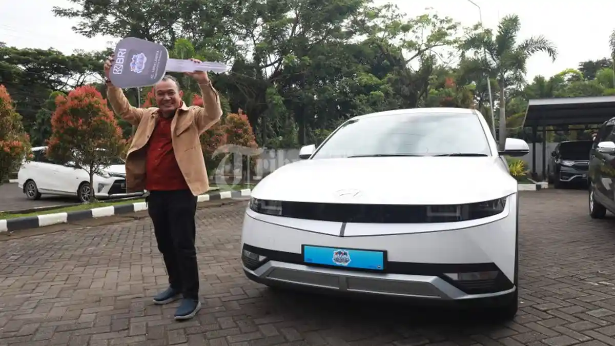 BRI KC Tamalanrea Beri Mobil Listrik kepada Nasabahnya - pemenangbri5.jpg