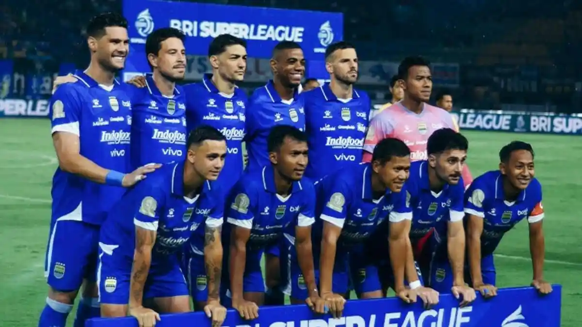 Persib Bandung Juara Liga 1 2025/2026 Versi ChatGPT: Bobotoh Cek  Perbandingan Poin Akhirnya - TribunWow.com