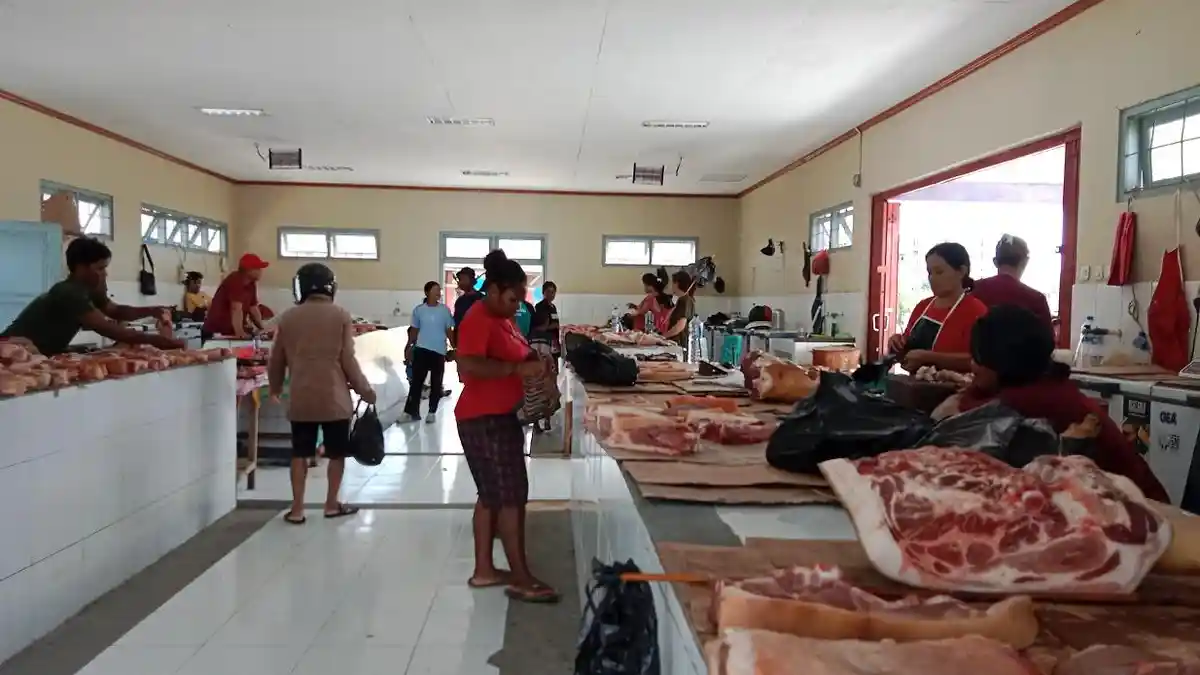 Harga Daging Babi di Mimika Turun Jadi Rp140.000 Per Kilogram