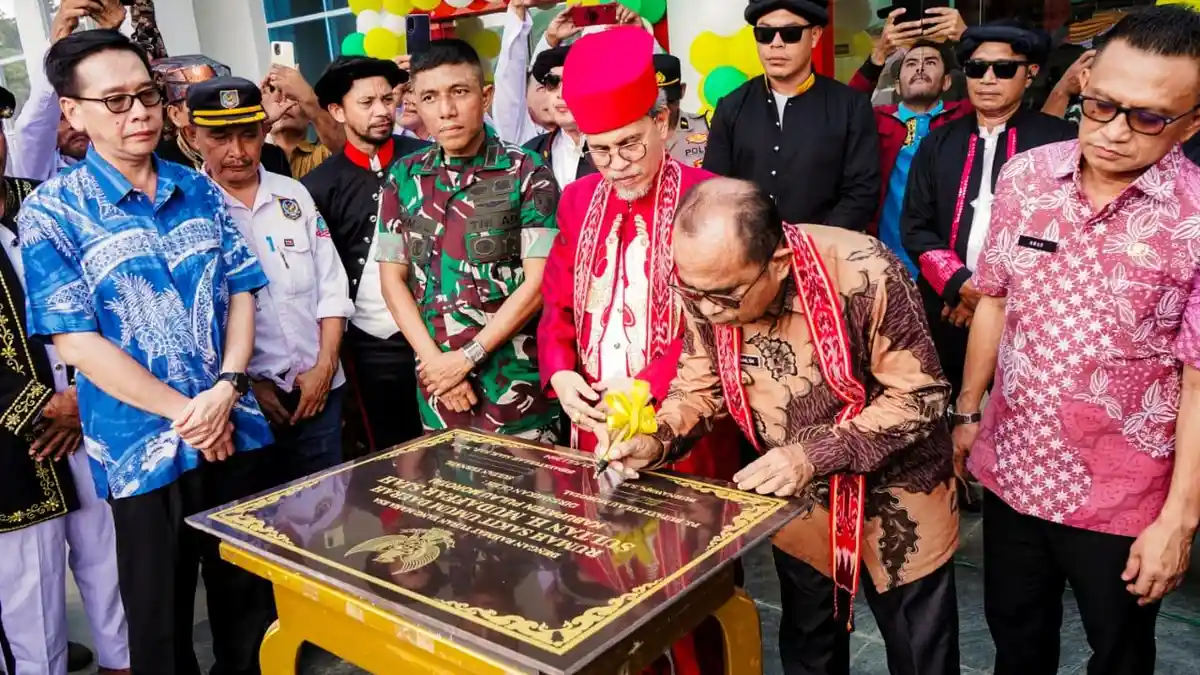 Pj Bupati Burnawan dan Sultan Hidayatullah Sjah Resmikan RS H Mudaffar Sjah di Morotai Maluku Utara
