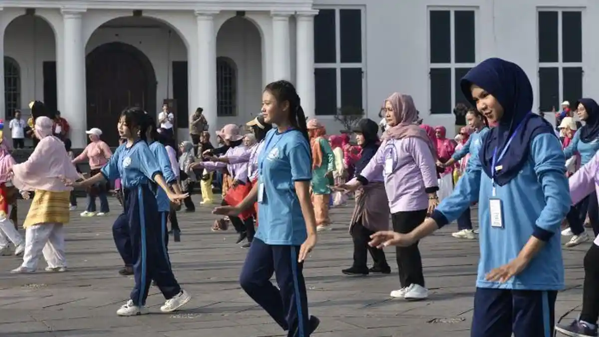 Sundari Soekotjo Iringi 500 Penari dalam Pergelaran Tari Keroncong ...