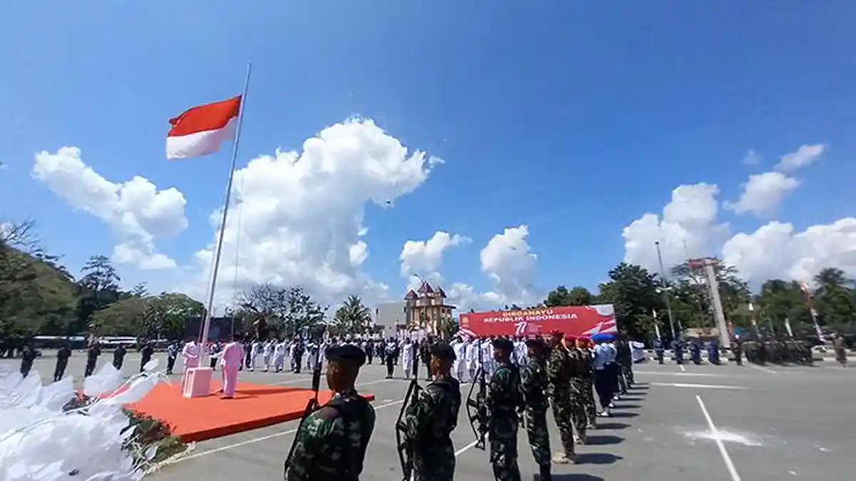 Upacara HUT ke-77 Kemerdekaan RI di Stadion Lukas Enembe Berjalan Penuh Khidmat