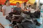 warga-saat-membeli-daging-kelelawar-di-pasar-pisangkulan-karombasan-kota-manado.jpg