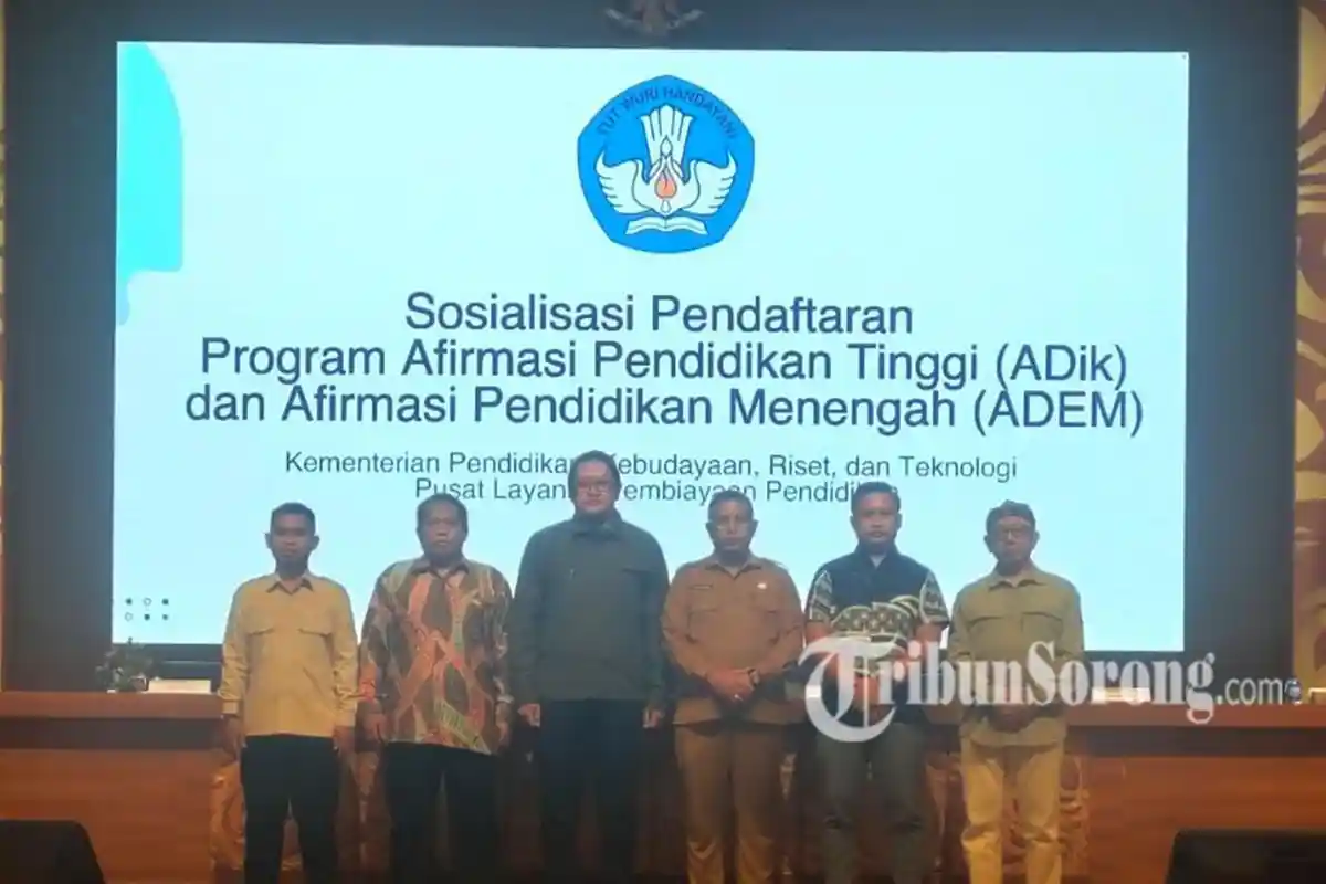Program ADik dan ADEM Buka Jalan Generasi Muda Papua Meraih Cita-cita