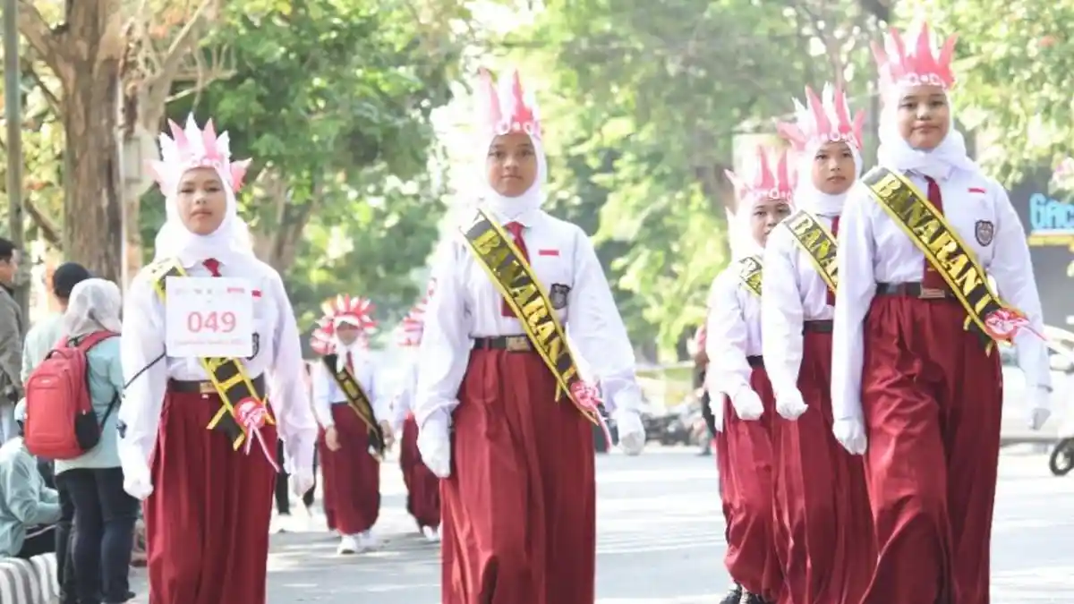 Kota Kediri Menggelar Gerak Jalan Karakter Rute Gerilya Kemerdekaan