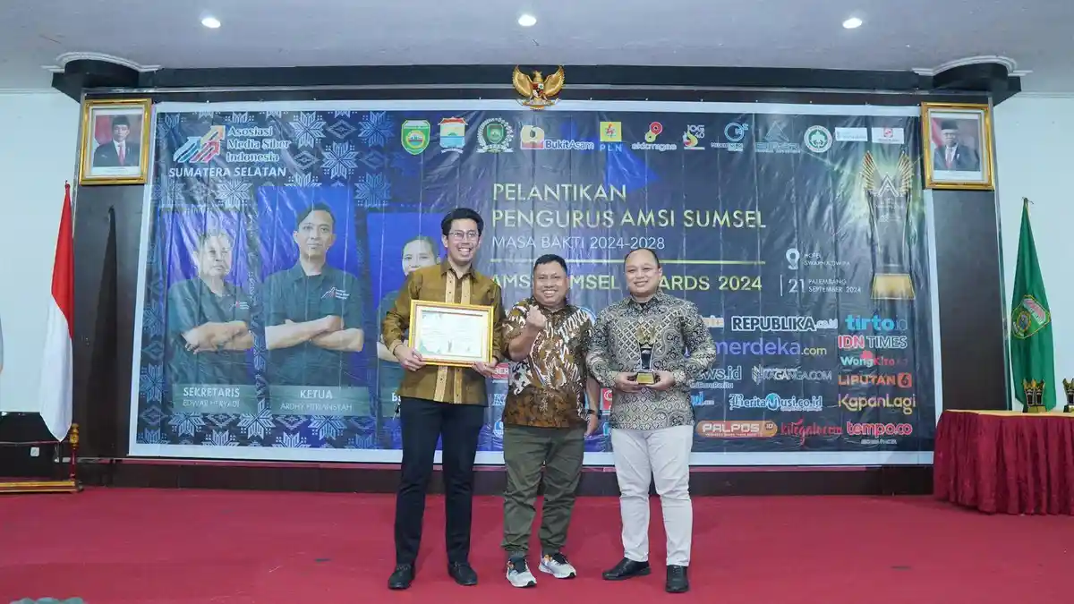 Konsisten Laksanakan Program PLN Peduli, AMSI Sumsel Beri Penghargaan CSR Terbaik ke PLN UID S2JB