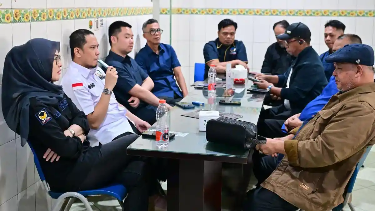Deretan Kader Dampingi Sekjen Nasdem Hermawi Taslim Ngopi di Makassar