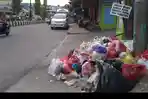 20230620_Salah-satu-tumpukan-sampah-di-Lok-Tuan.jpg