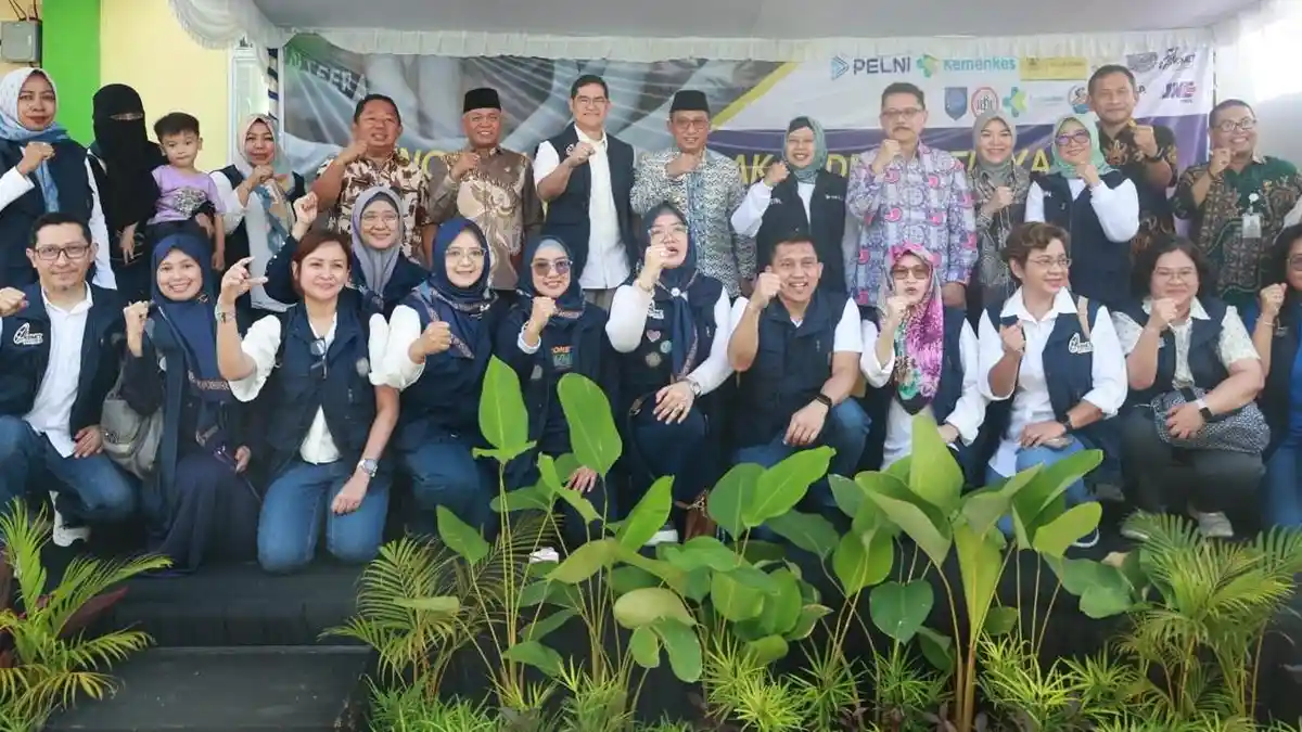PT Pelni Bersama Panitia Dies Natalis FKUI ke 75 Hadirkan Pengabdian Masyarakat Bumi 3.0 di Ternate