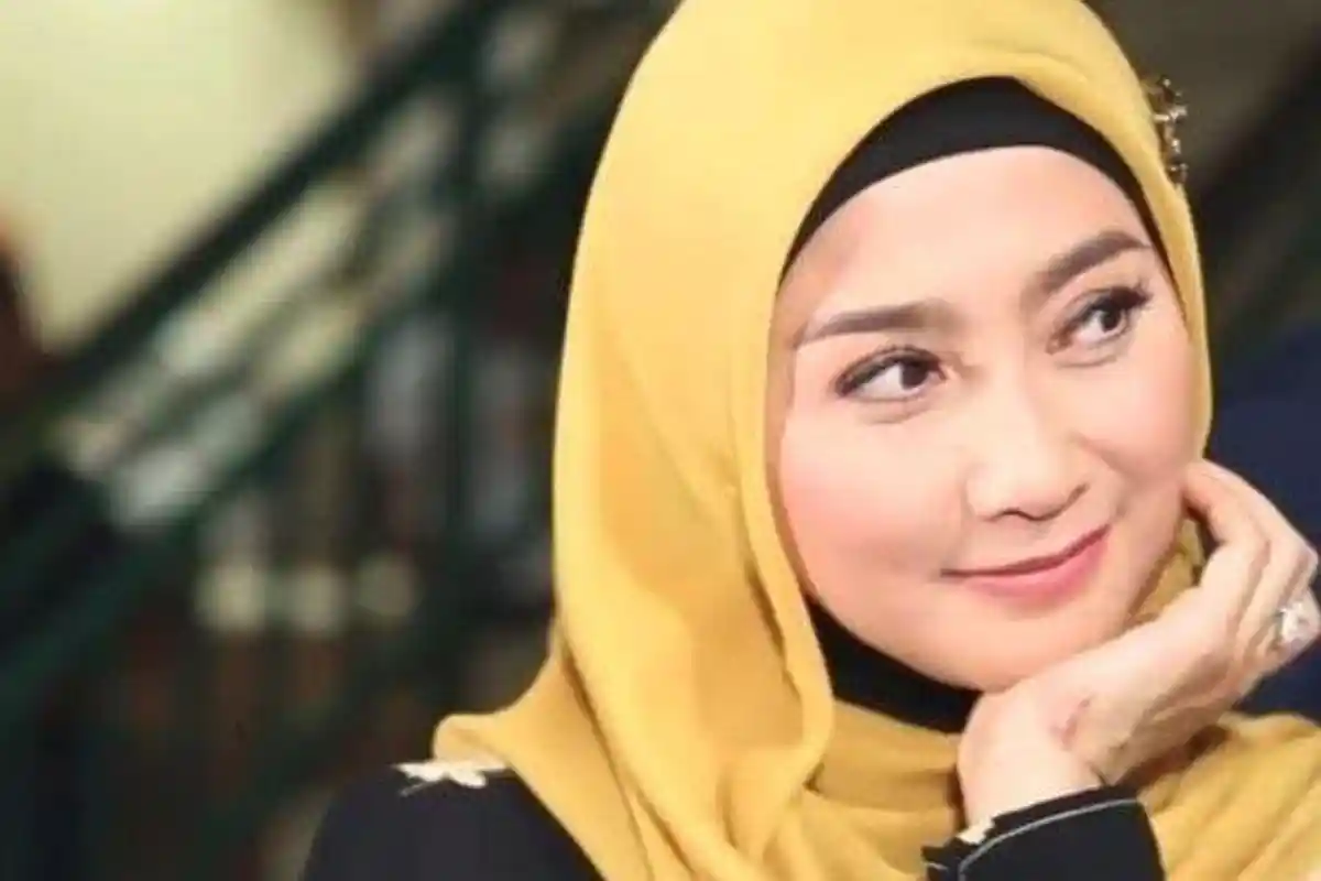 Desy Ratnasari Sudah 48 Tahun Tapi Masih Betah Menjanda, Terungkap Begini Kriteria  Calon Suaminya