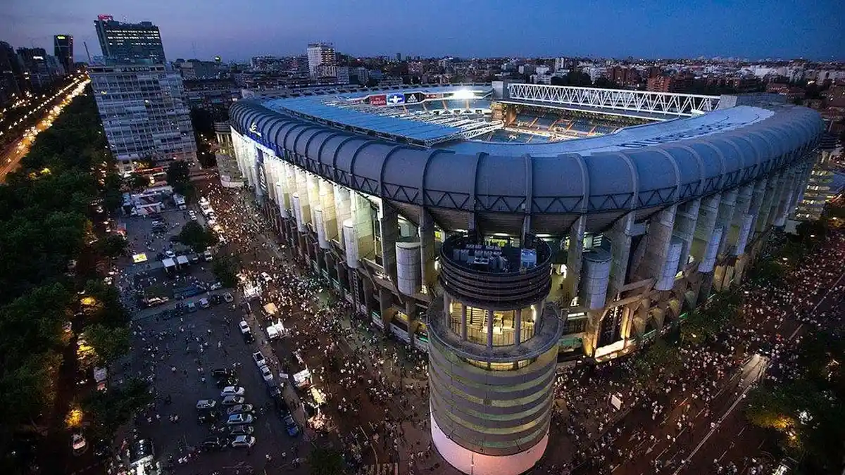 Barcelona Minta Final Copa del Rey Digelar di Santiago Bernabeu
