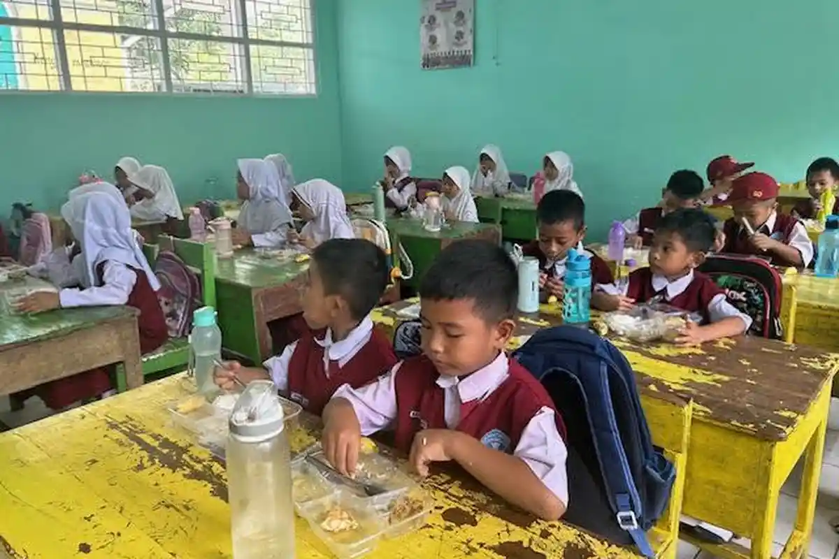 Pempek dan Batagor Jadi Menu Makan Bergizi Gratis