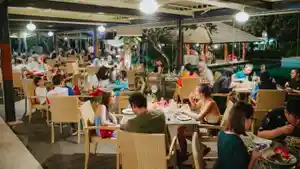 Holiday-Resort-Lombok-menghadirkan-Festive-Season-Celebration.jpg