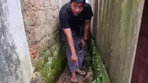 Polisi-melakukan-olah-TKP-penemuan-bayi-baru-lahir-di-Kampung-Parakantiga-Desa-Sukaraksa.jpg