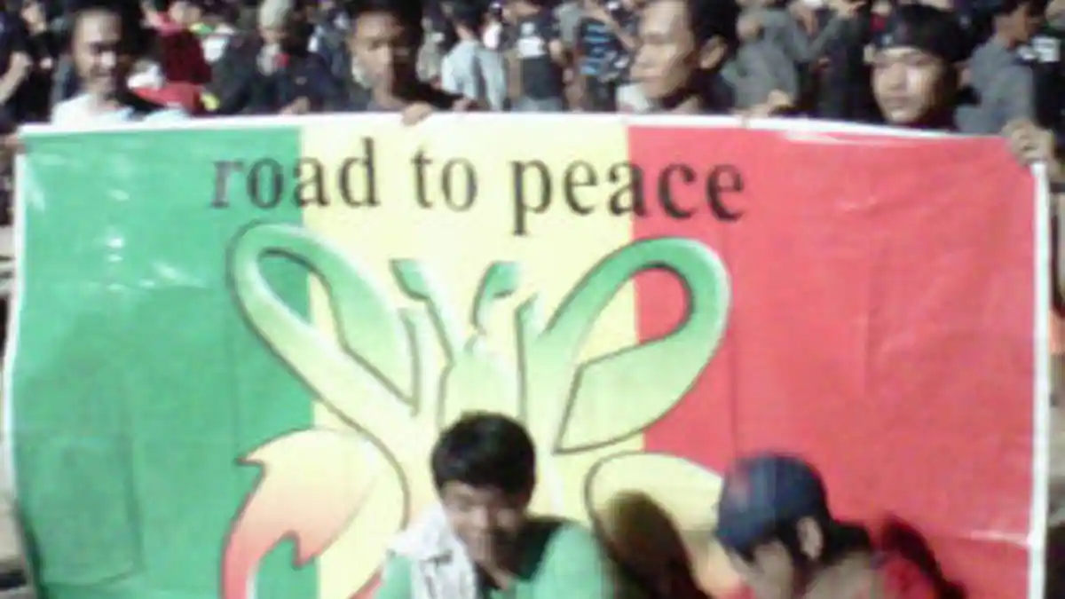 Apa yang Disuka Dari Slank Sampai Rela Hujan-hujanan?