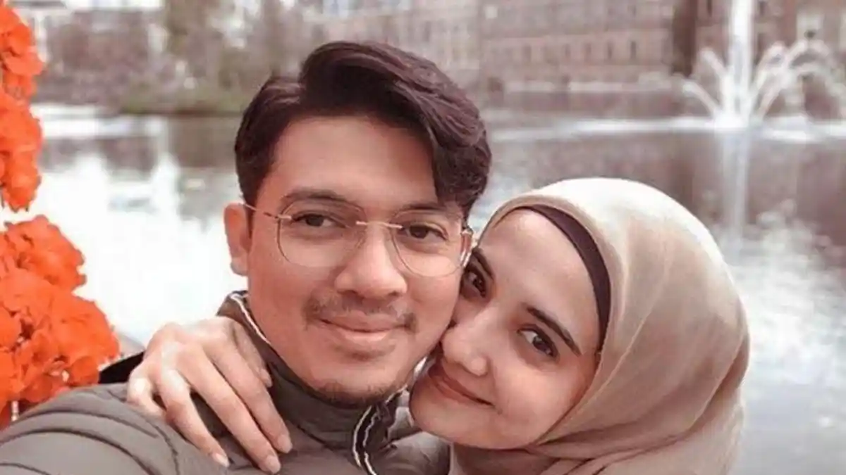 Irwansyah Mulai Pamer Perut Buncit 4 Bulan Istrinya Zaskia Sungkar, Penantian 9 Tahun
