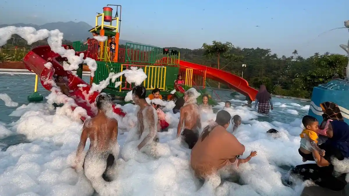 Libur Panjang, Cobain Mandi Busa Berasa Salju di Hinggil Waterpark AH Jepara, Tiket Cuma Rp 15 Ribu