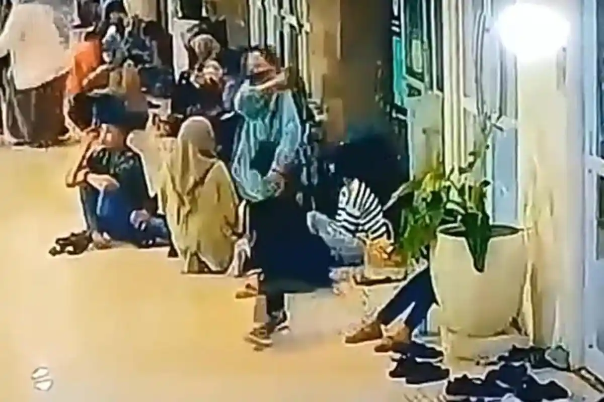 Niat Liburan, Wanita Asal Probolinggo Kemalingan di Alu-alun Surabaya, Emak-emak Terekam CCTV