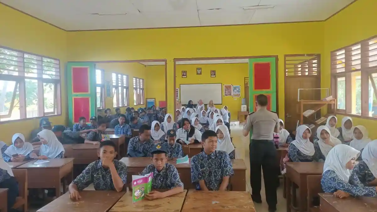 Polisi Beri Edukasi Pelajar Selayar untuk Cegah Aksi Bullying